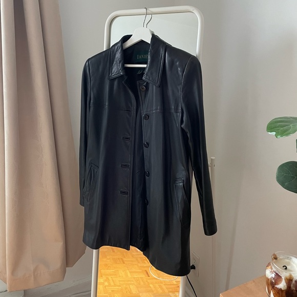 Danier leather trench - Picture 1 of 4